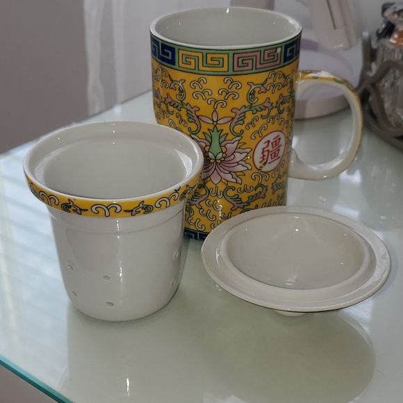Traditional Asian porcelain tea cup/mug - Picture 3 of 4
